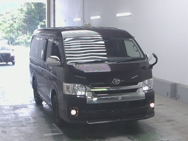 TOYOTA HIACE VAN 2020