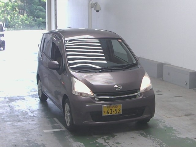 DAIHATSU MOVE 2011