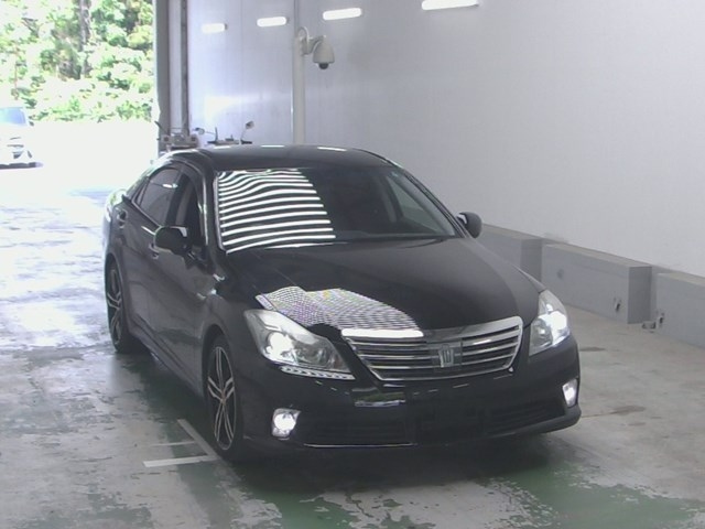 TOYOTA CROWN 2010