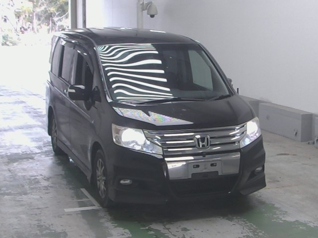 HONDA STEP WAGON 2011