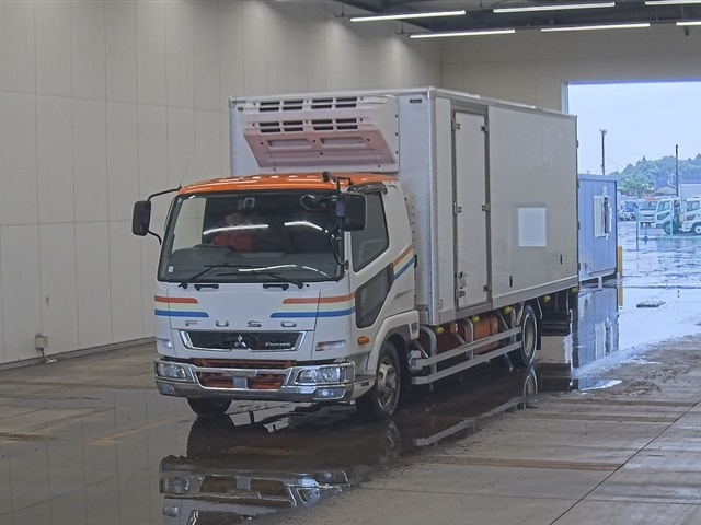 MITSUBISHI FUSO FIGHTER 2015