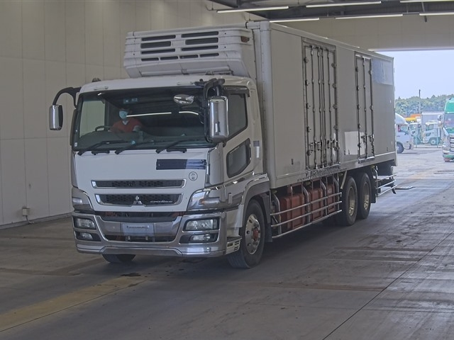 MITSUBISHI SUPER GREAT 2008