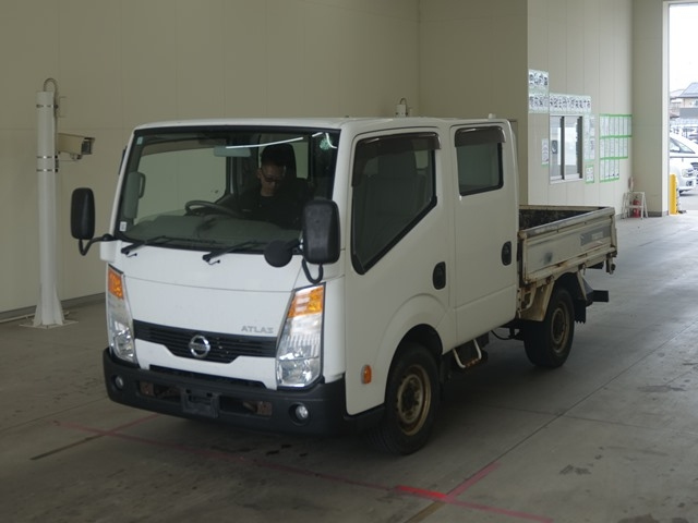 NISSAN ATLAS 2015