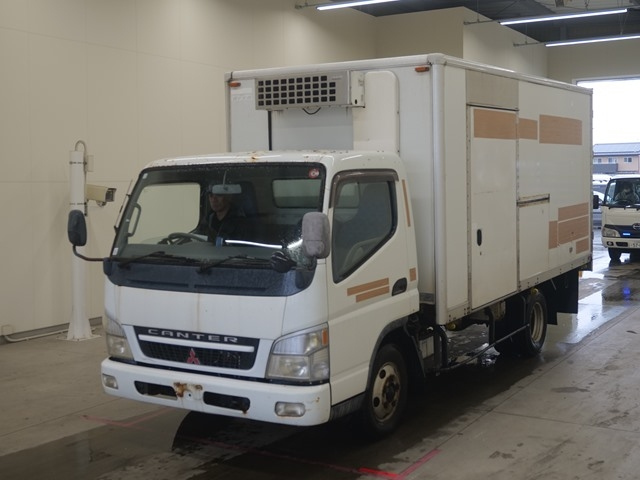 MITSUBISHI CANTER 2005