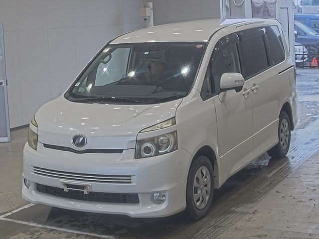 TOYOTA VOXY 2008