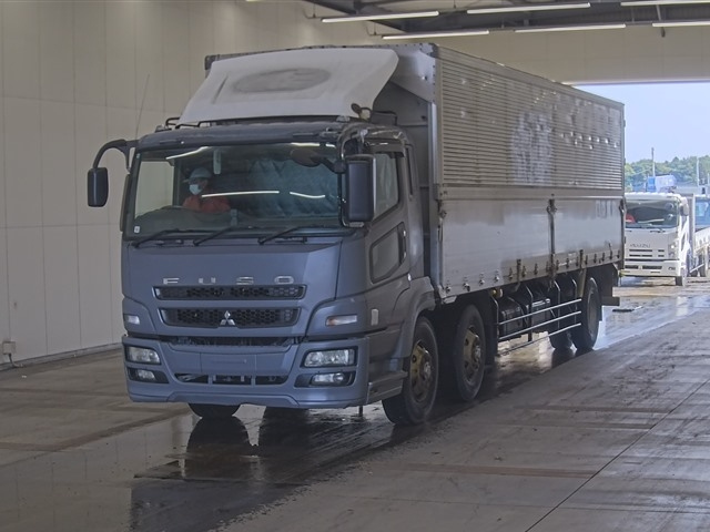 MITSUBISHI SUPER GREAT 2009
