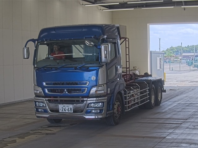MITSUBISHI SUPER GREAT 2015