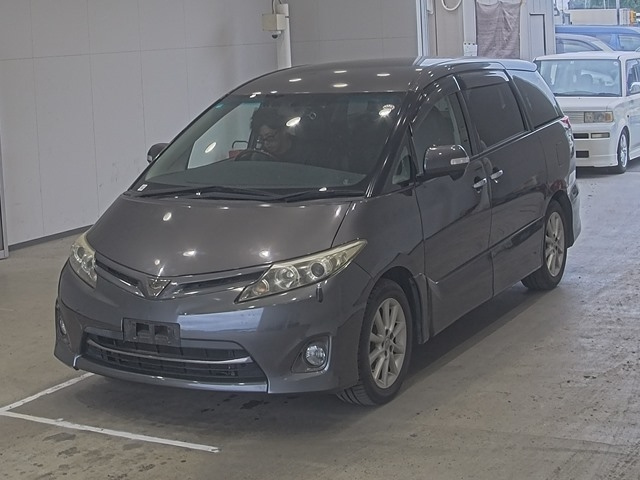 TOYOTA ESTIMA 2010