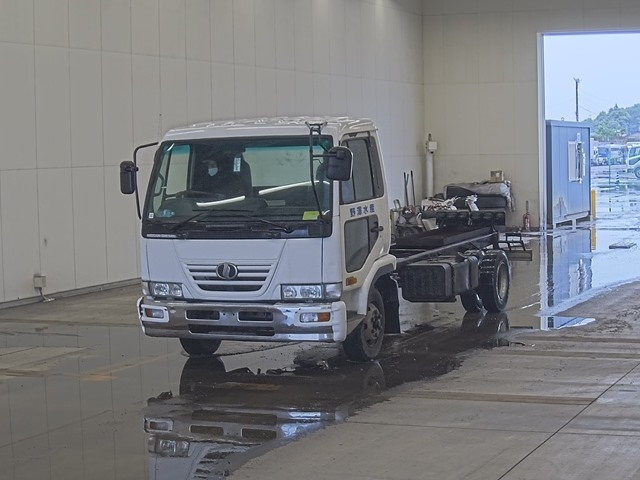 NISSAN CONDOR 2005