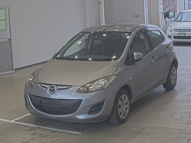 MAZDA DEMIO 2013