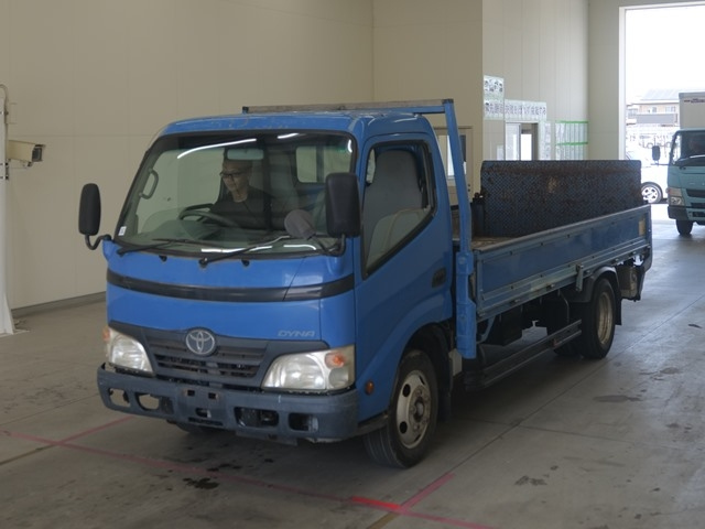 TOYOTA DYNA