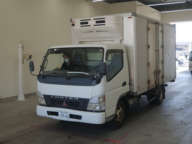MITSUBISHI CANTER 2005