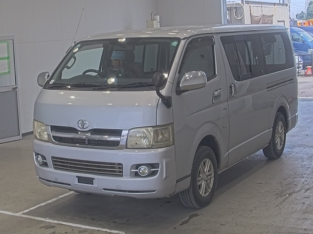 TOYOTA REGIUS ACE VAN