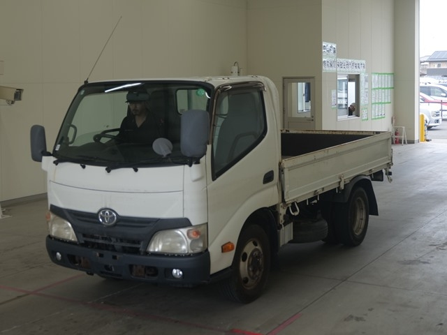 TOYOTA DYNA 2012