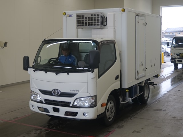 TOYOTA DYNA 2017