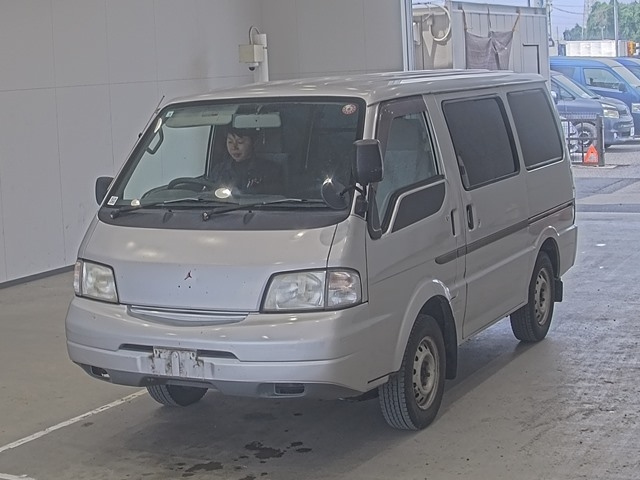 MAZDA BONGO VAN 2005