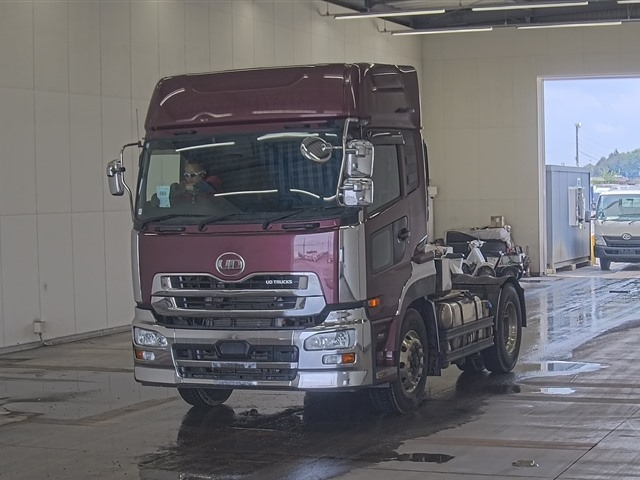 NISSAN QUON 2017