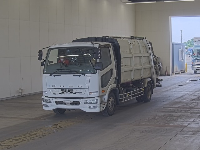 MITSUBISHI FUSO FIGHTER 2016