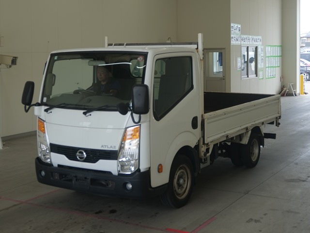 NISSAN ATLAS 2013