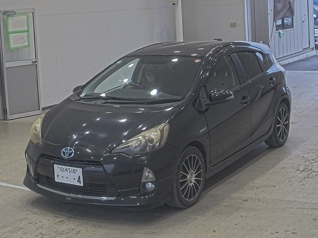 TOYOTA AQUA 2012
