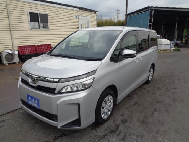 TOYOTA VOXY 2018