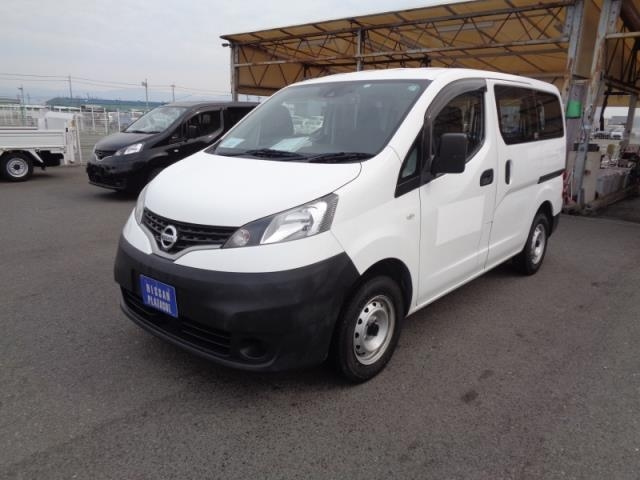 NISSAN NV200