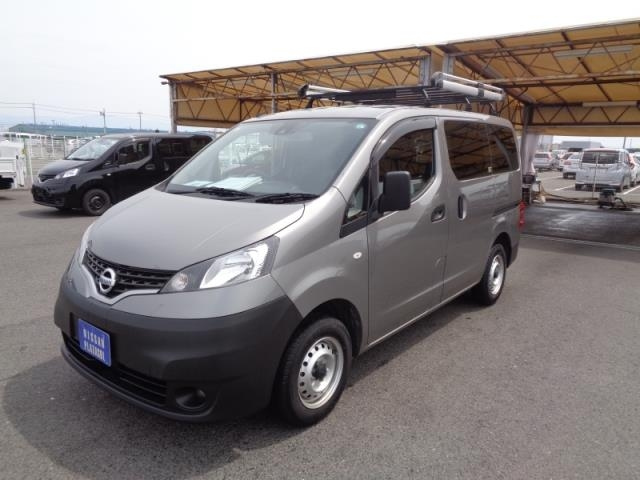NISSAN NV200