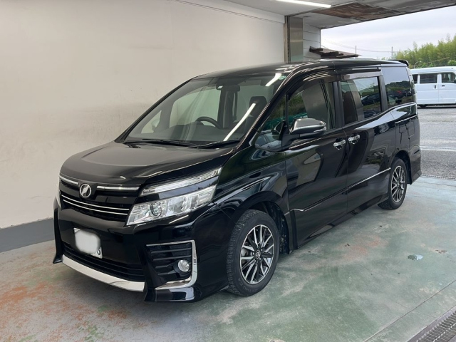 TOYOTA VOXY 2015