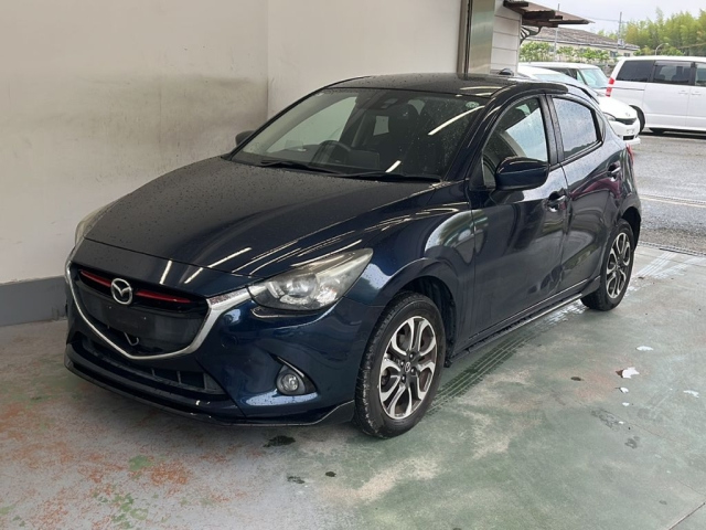 MAZDA DEMIO 2016
