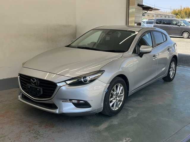 MAZDA AXELA 2016