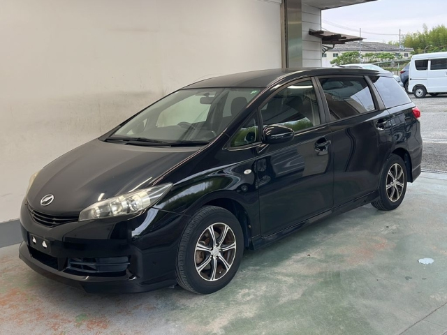 TOYOTA WISH 2010