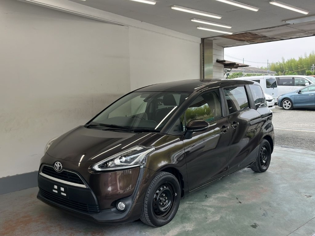 TOYOTA SIENTA 2016