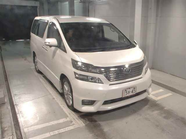 TOYOTA VELLFIRE 2010