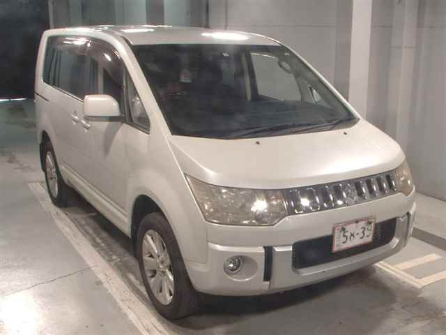 MITSUBISHI DELICA D5 2012