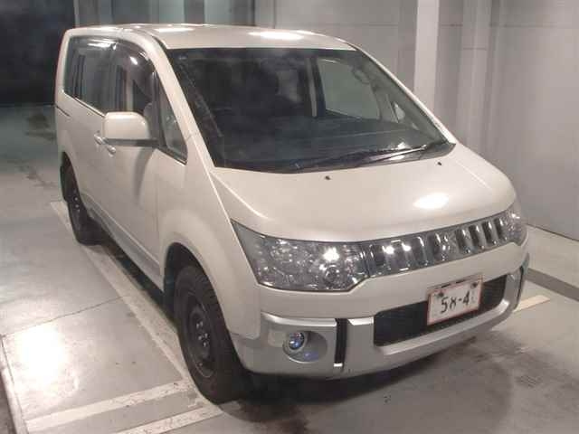 MITSUBISHI DELICA D5