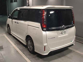 TOYOTA ESQUIRE 2015