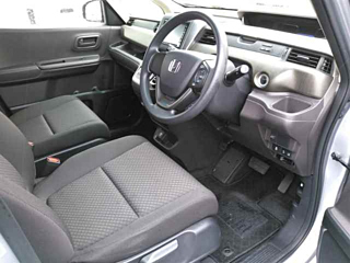 HONDA FREED 2023