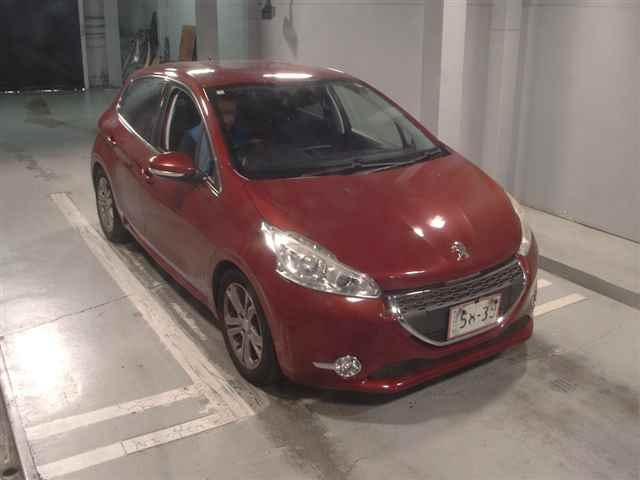 PEUGEOT 208 2012