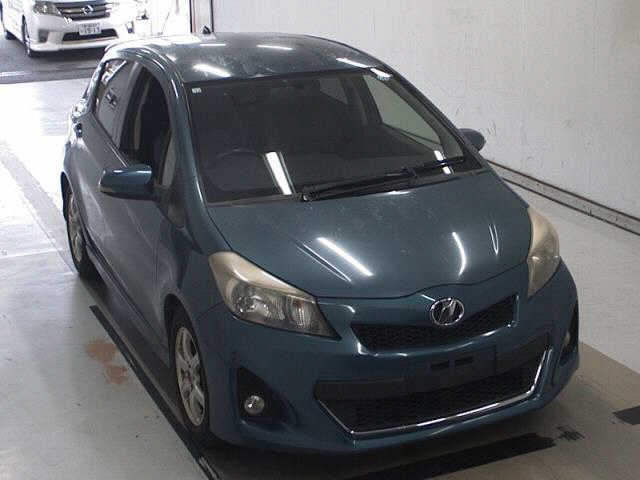 TOYOTA VITZ