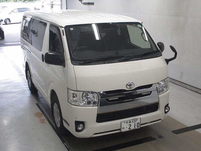 TOYOTA HIACE VAN 2019