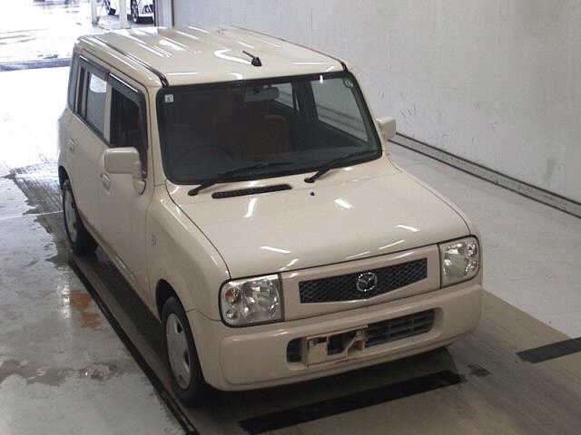 MAZDA SPIANO 2005