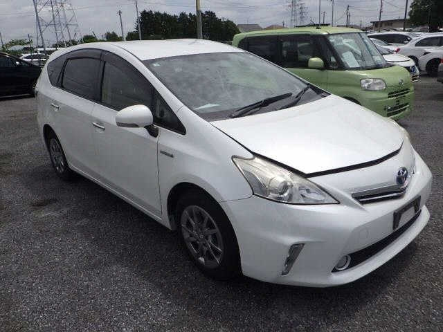 TOYOTA PRIUS ALPHA