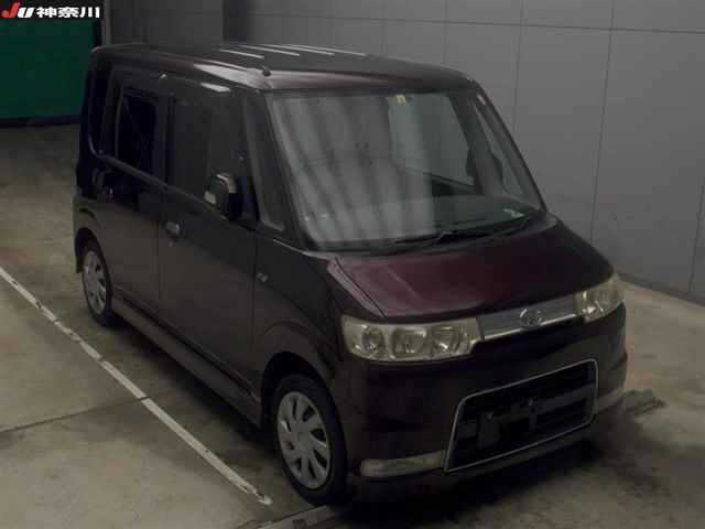 DAIHATSU TANTO 2006