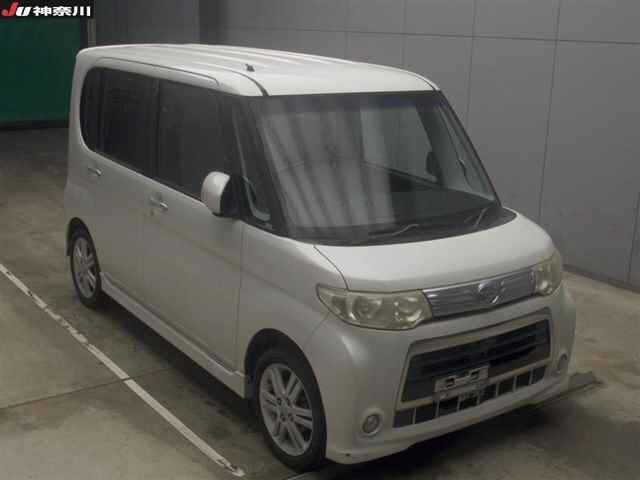 DAIHATSU TANTO 2010