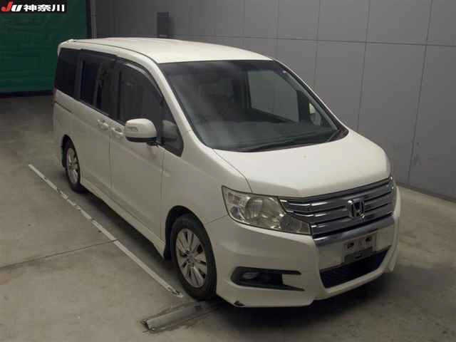 HONDA STEP WAGON 2010