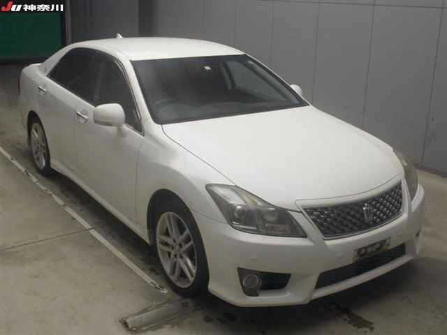 TOYOTA CROWN 2010