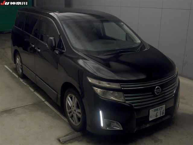 NISSAN ELGRAND 2010