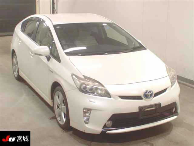 TOYOTA PRIUS 2013