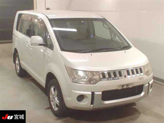 MITSUBISHI DELICA D5 2007