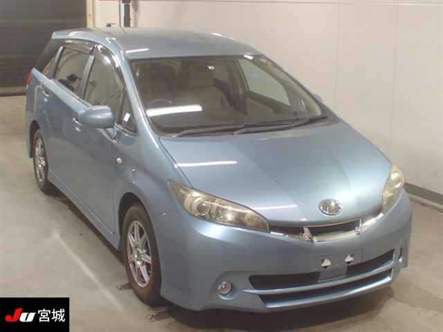 TOYOTA WISH 2011